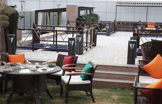Illustration for article titled Best restaurants to visit for a team lunch in Delhi NCR